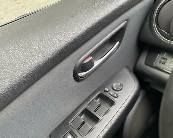 Чорний Мазда 6, об'ємом двигуна 2 л та пробігом 246 тис. км за 10000 $, фото 35 на Automoto.ua