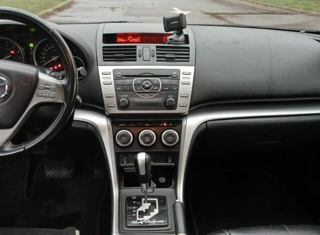 Чорний Мазда 6, об'ємом двигуна 2 л та пробігом 205 тис. км за 7400 $, фото 14 на Automoto.ua