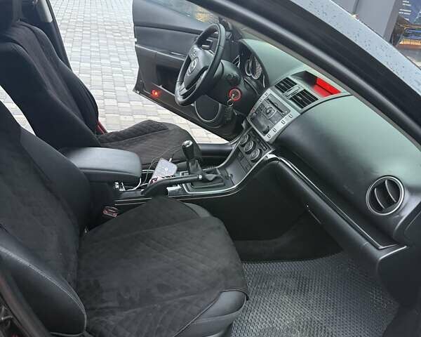 Черный Мазда 6, объемом двигателя 2 л и пробегом 280 тыс. км за 6500 $, фото 5 на Automoto.ua