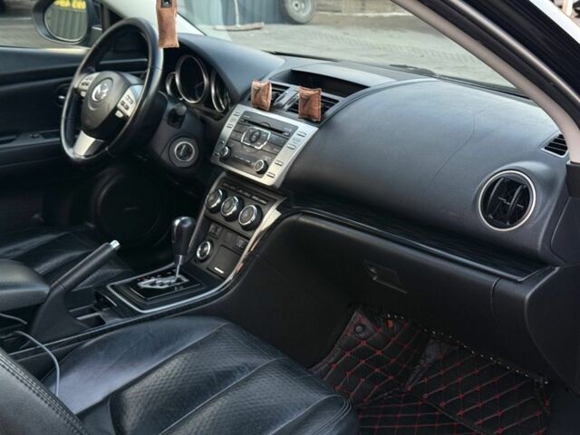 Чорний Мазда 6, об'ємом двигуна 3.7 л та пробігом 300 тис. км за 7500 $, фото 11 на Automoto.ua