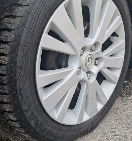 Черный Мазда 6, объемом двигателя 2 л и пробегом 160 тыс. км за 6800 $, фото 1 на Automoto.ua