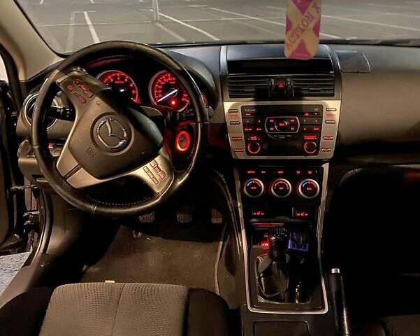 Черный Мазда 6, объемом двигателя 2 л и пробегом 170 тыс. км за 5300 $, фото 8 на Automoto.ua