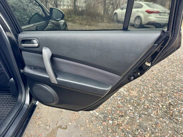 Черный Мазда 6, объемом двигателя 2 л и пробегом 264 тыс. км за 6890 $, фото 19 на Automoto.ua