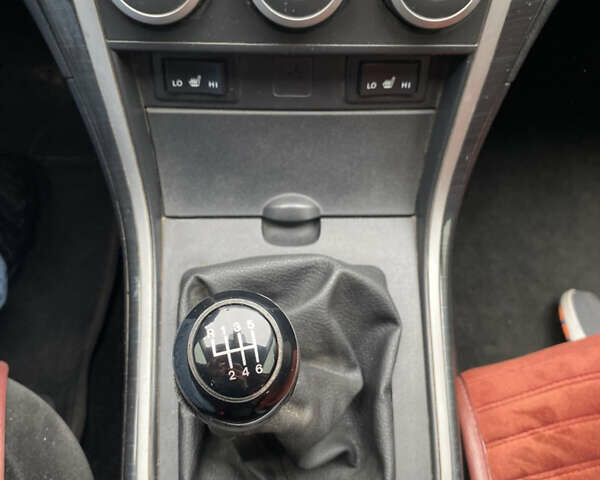 Чорний Мазда 6, об'ємом двигуна 2 л та пробігом 246 тис. км за 10000 $, фото 32 на Automoto.ua