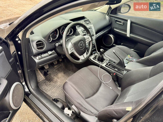 Черный Мазда 6, объемом двигателя 2 л и пробегом 258 тыс. км за 6900 $, фото 9 на Automoto.ua