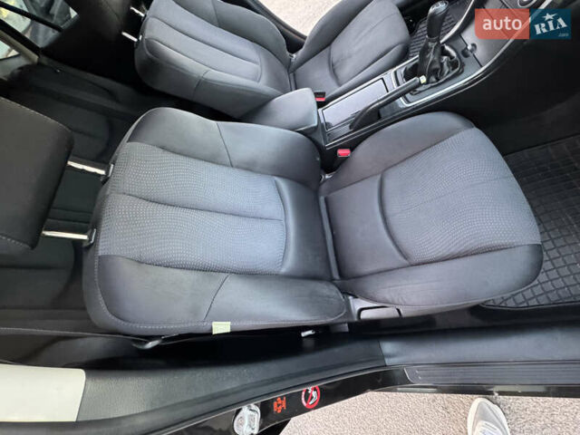 Черный Мазда 6, объемом двигателя 2 л и пробегом 256 тыс. км за 7500 $, фото 27 на Automoto.ua