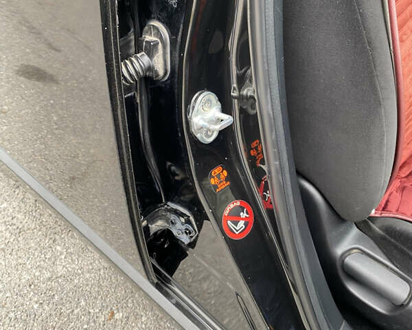 Чорний Мазда 6, об'ємом двигуна 2 л та пробігом 246 тис. км за 10000 $, фото 25 на Automoto.ua