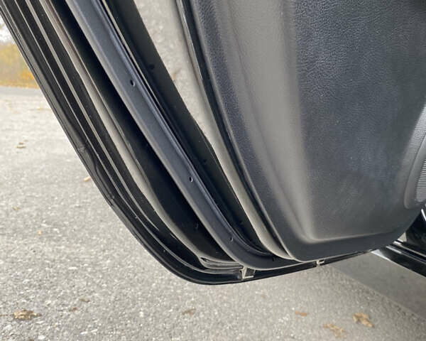 Чорний Мазда 6, об'ємом двигуна 2 л та пробігом 246 тис. км за 10000 $, фото 21 на Automoto.ua