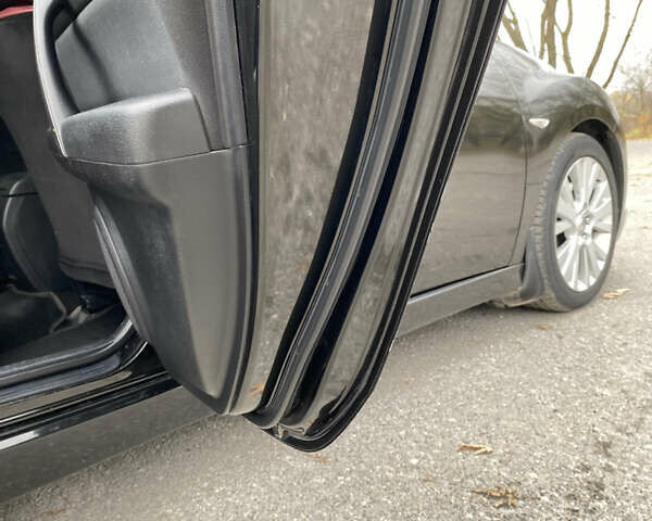 Чорний Мазда 6, об'ємом двигуна 2 л та пробігом 246 тис. км за 10000 $, фото 24 на Automoto.ua