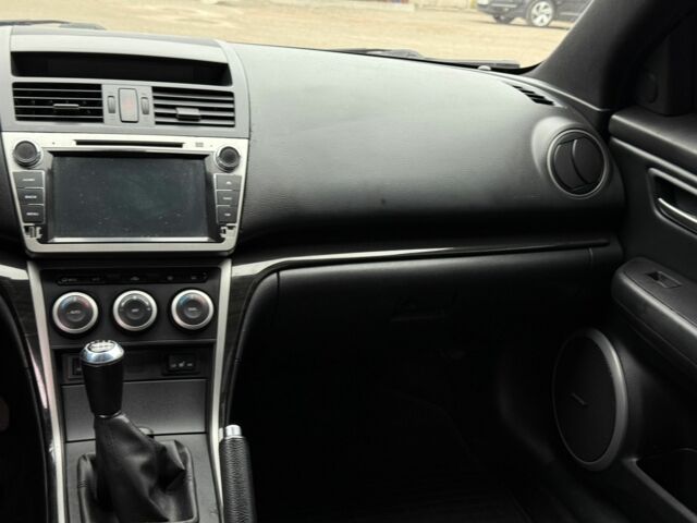 Черный Мазда 6, объемом двигателя 2.5 л и пробегом 220 тыс. км за 6800 $, фото 12 на Automoto.ua