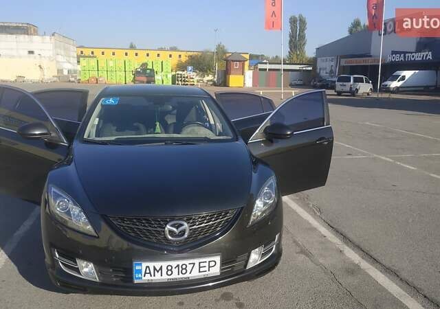 Черный Мазда 6, объемом двигателя 2 л и пробегом 180 тыс. км за 8000 $, фото 5 на Automoto.ua