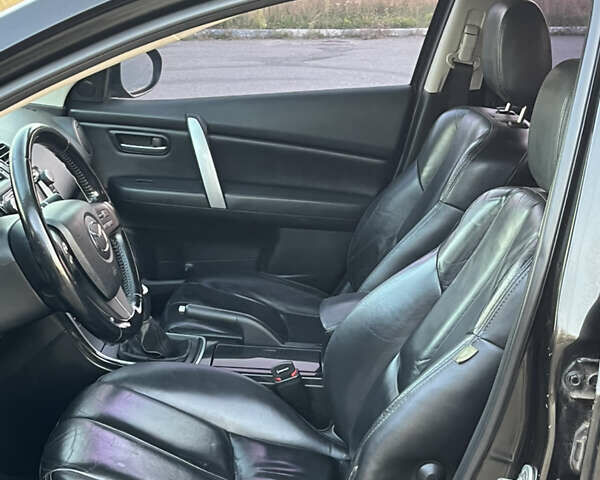 Черный Мазда 6, объемом двигателя 2 л и пробегом 246 тыс. км за 5700 $, фото 13 на Automoto.ua