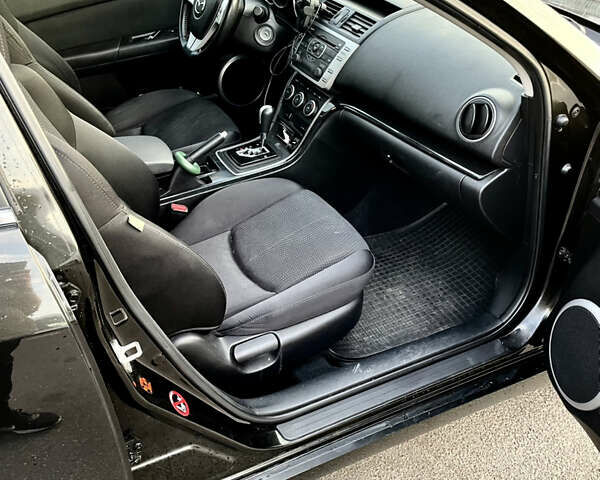 Черный Мазда 6, объемом двигателя 2 л и пробегом 248 тыс. км за 6800 $, фото 7 на Automoto.ua