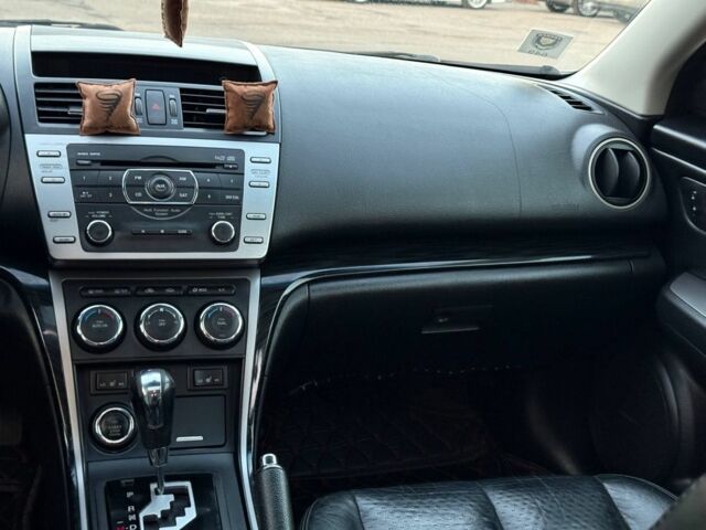 Чорний Мазда 6, об'ємом двигуна 3.7 л та пробігом 300 тис. км за 7500 $, фото 12 на Automoto.ua