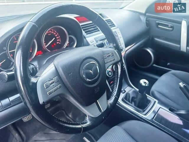 Черный Мазда 6, объемом двигателя 2 л и пробегом 239 тыс. км за 7000 $, фото 50 на Automoto.ua