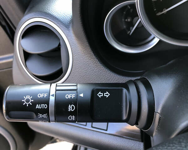 Черный Мазда 6, объемом двигателя 2 л и пробегом 119 тыс. км за 9200 $, фото 20 на Automoto.ua