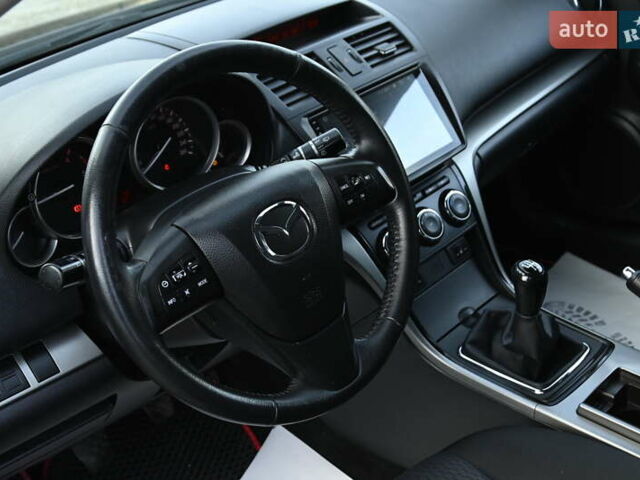 Черный Мазда 6, объемом двигателя 2.2 л и пробегом 321 тыс. км за 7500 $, фото 19 на Automoto.ua