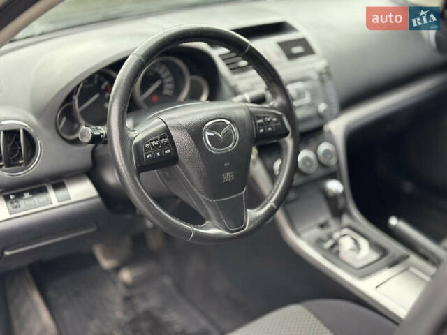 Черный Мазда 6, объемом двигателя 2 л и пробегом 169 тыс. км за 8200 $, фото 19 на Automoto.ua
