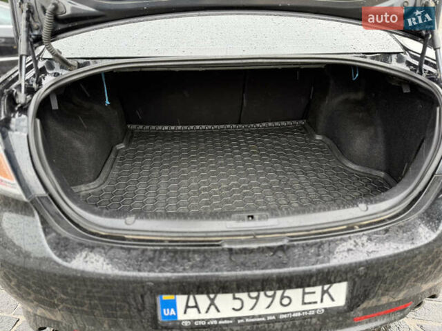 Черный Мазда 6, объемом двигателя 2 л и пробегом 169 тыс. км за 8200 $, фото 16 на Automoto.ua