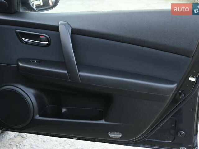 Черный Мазда 6, объемом двигателя 2.2 л и пробегом 321 тыс. км за 7500 $, фото 29 на Automoto.ua