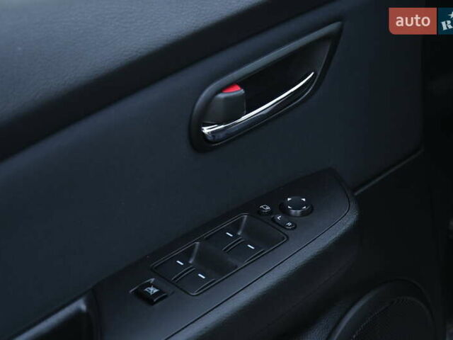 Черный Мазда 6, объемом двигателя 2.2 л и пробегом 321 тыс. км за 7500 $, фото 16 на Automoto.ua