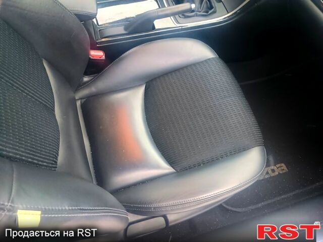 Черный Мазда 6, объемом двигателя 2 л и пробегом 17000 тыс. км за 8500 $, фото 8 на Automoto.ua