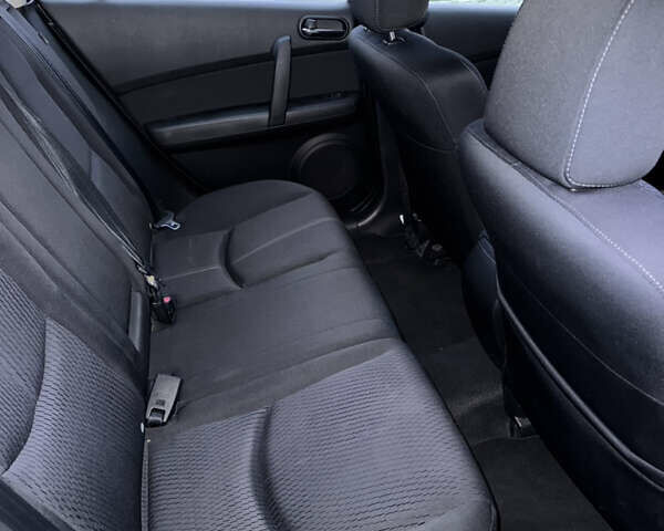 Черный Мазда 6, объемом двигателя 2 л и пробегом 201 тыс. км за 8100 $, фото 7 на Automoto.ua