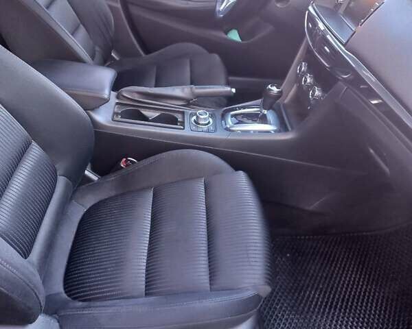 Черный Мазда 6, объемом двигателя 2 л и пробегом 198 тыс. км за 11500 $, фото 4 на Automoto.ua