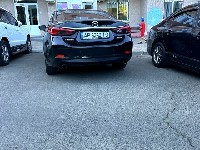 Черный Мазда 6, объемом двигателя 2 л и пробегом 211 тыс. км за 11000 $, фото 3 на Automoto.ua