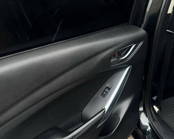 Черный Мазда 6, объемом двигателя 2.49 л и пробегом 198 тыс. км за 11500 $, фото 4 на Automoto.ua