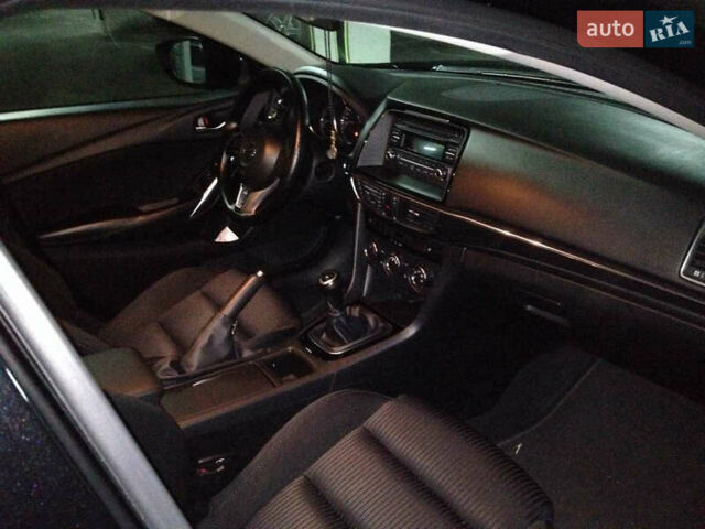 Черный Мазда 6, объемом двигателя 2 л и пробегом 180 тыс. км за 13000 $, фото 3 на Automoto.ua