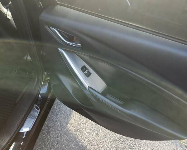 Черный Мазда 6, объемом двигателя 2.49 л и пробегом 232 тыс. км за 12000 $, фото 12 на Automoto.ua