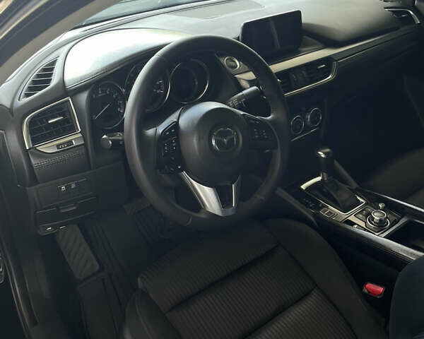 Черный Мазда 6, объемом двигателя 2.49 л и пробегом 217 тыс. км за 10900 $, фото 12 на Automoto.ua