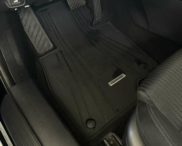 Черный Мазда 6, объемом двигателя 2.49 л и пробегом 217 тыс. км за 10900 $, фото 16 на Automoto.ua