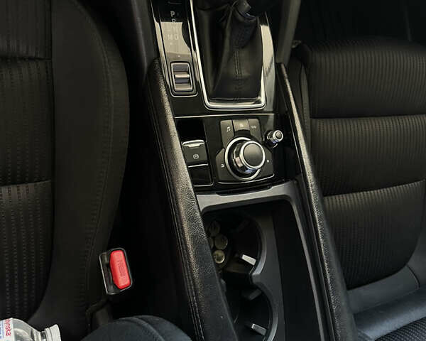 Черный Мазда 6, объемом двигателя 2.49 л и пробегом 217 тыс. км за 10900 $, фото 13 на Automoto.ua