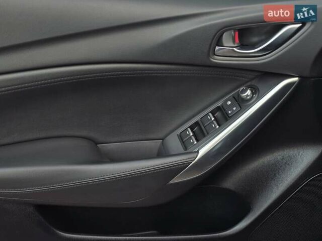 Черный Мазда 6, объемом двигателя 2.5 л и пробегом 70 тыс. км за 12800 $, фото 39 на Automoto.ua