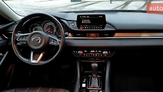 Черный Мазда 6, объемом двигателя 2.49 л и пробегом 71 тыс. км за 20000 $, фото 13 на Automoto.ua