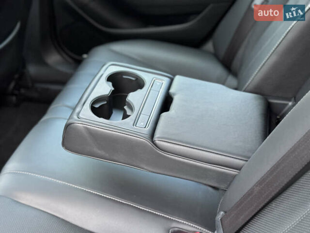 Мазда 6 2018 в Виннице на Automoto.ua Черный Мазда 6, объемом двигателя 2.49 л и пробегом 98 тыс. км за 17500 $, фото 51 на Automoto.ua