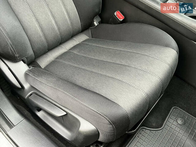 Черный Мазда 6, объемом двигателя 2 л и пробегом 92 тыс. км за 16950 $, фото 48 на Automoto.ua