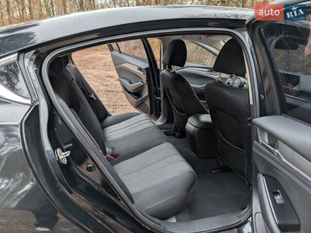 Черный Мазда 6, объемом двигателя 2.49 л и пробегом 111 тыс. км за 16500 $, фото 7 на Automoto.ua