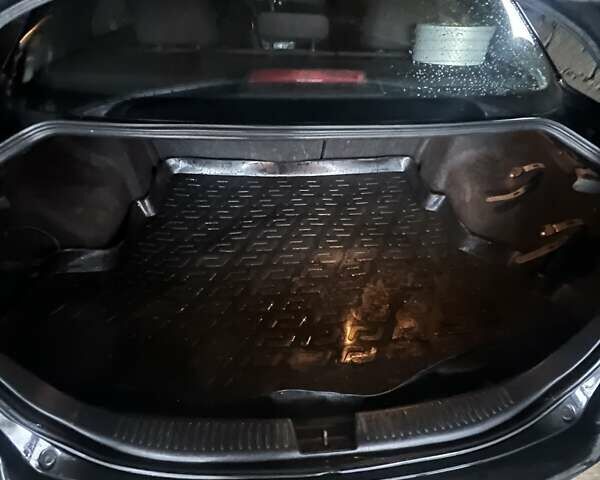 Черный Мазда 6, объемом двигателя 1.8 л и пробегом 173 тыс. км за 4200 $, фото 12 на Automoto.ua