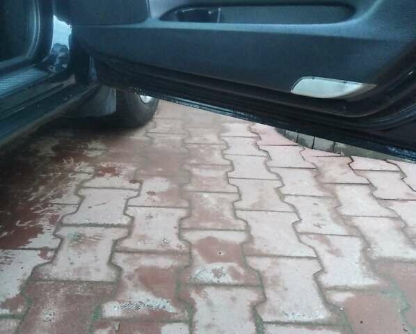 Черный Мазда 6, объемом двигателя 2 л и пробегом 250 тыс. км за 3800 $, фото 6 на Automoto.ua