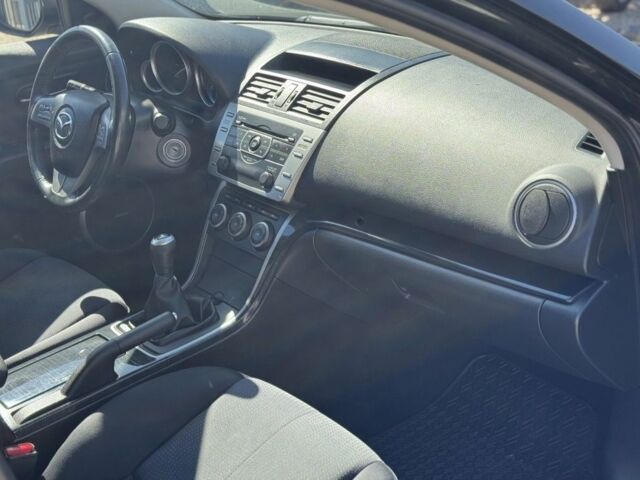 Чорний Мазда 6, об'ємом двигуна 2 л та пробігом 210 тис. км за 2000 $, фото 2 на Automoto.ua