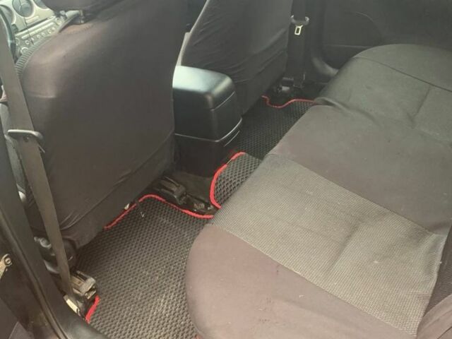 Чорний Мазда 6, об'ємом двигуна 2 л та пробігом 392 тис. км за 3500 $, фото 9 на Automoto.ua