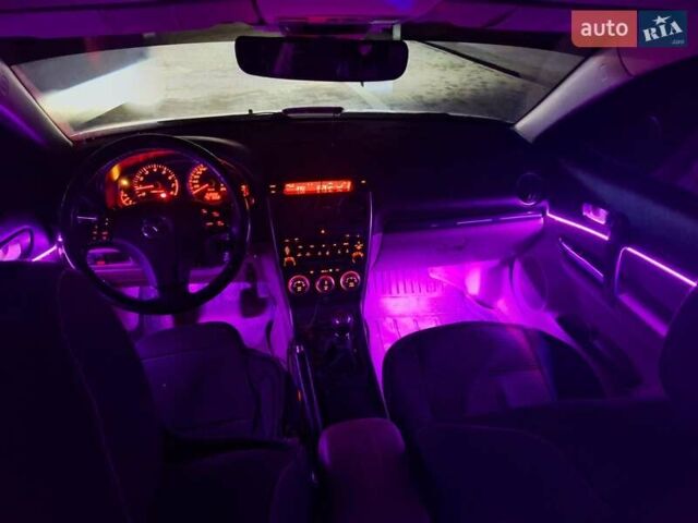 Черный Мазда 6, объемом двигателя 1.8 л и пробегом 320 тыс. км за 5100 $, фото 2 на Automoto.ua