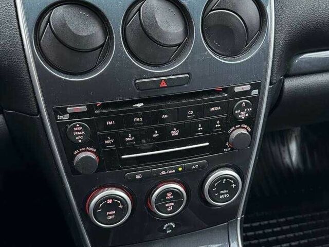 Чорний Мазда 6, об'ємом двигуна 2 л та пробігом 320 тис. км за 2000 $, фото 6 на Automoto.ua