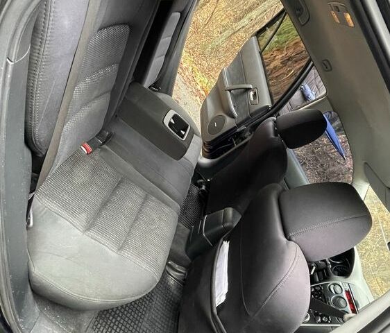 Черный Мазда 6, объемом двигателя 2.3 л и пробегом 293 тыс. км за 5300 $, фото 12 на Automoto.ua