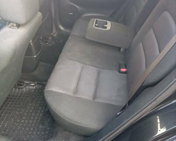 Черный Мазда 6, объемом двигателя 2 л и пробегом 340 тыс. км за 4299 $, фото 2 на Automoto.ua