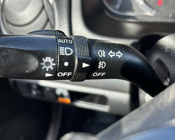 Черный Мазда 6, объемом двигателя 2.3 л и пробегом 202 тыс. км за 5250 $, фото 21 на Automoto.ua