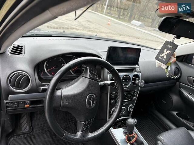 Черный Мазда 6, объемом двигателя 2 л и пробегом 262 тыс. км за 5300 $, фото 8 на Automoto.ua